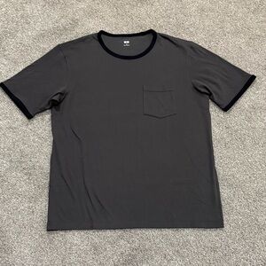 Uniqlo AIRism Men’s Dark Gray Black Ringer Short Sleeve Tee with Pocket